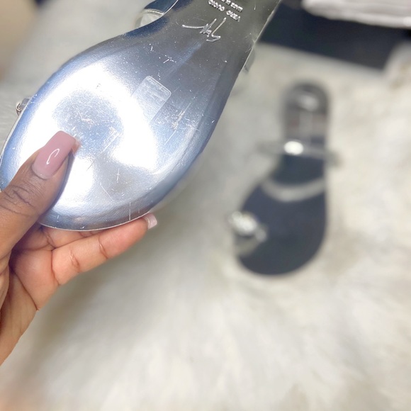 Giuseppe Zanotti Embellished Toe Ring Sandal - Picture 2 of 4